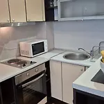 Oasis With Balcony And Underground Parking Available In Iglika, Golden Sands דירה וארנה